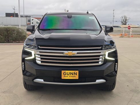 Used 2022 Chevrolet Tahoe High Country image 2