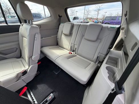 Used 2021 Volkswagen Atlas SEL AWD/4WD image 18