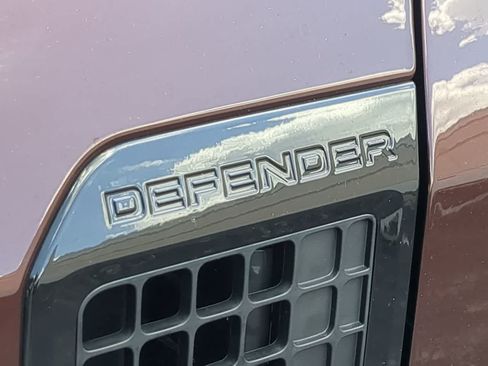 Certified 2025 Land Rover Defender 130 X-Dynamic SE AWD/4WD image 13
