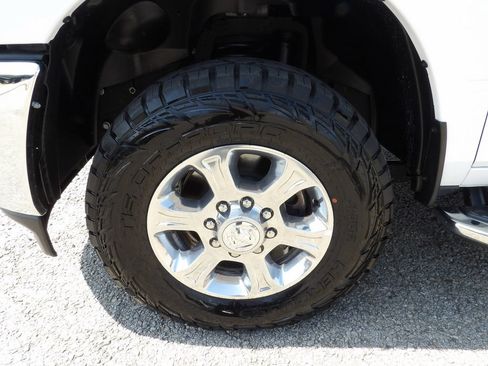 Used 2024 RAM 2500 Big Horn AWD/4WD image 55