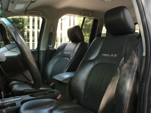 Used 2012 Nissan Xterra PRO-4X w/ Pro-4x Leather Pkg AWD/4WD image 16