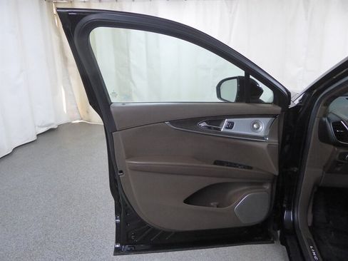 Used 2016 Lincoln MKX Reserve w/ Luxury Package AWD/4WD image 20