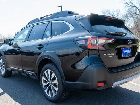 Used 2025 Subaru Outback Limited AWD/4WD image 8