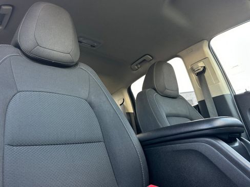 Used 2018 Chevrolet Colorado LT image 16