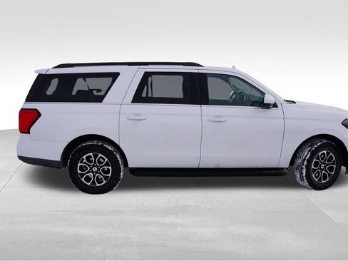 Certified 2024 Ford Expedition Max XLT image 4