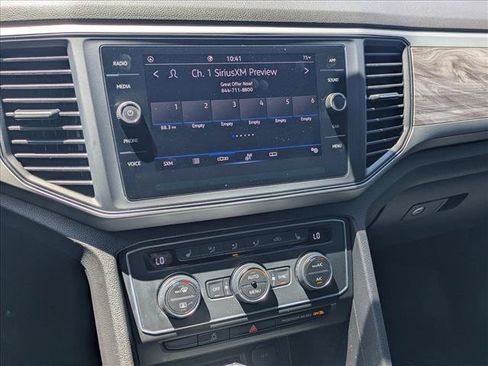 Used 2021 Volkswagen Atlas Cross Sport SE w/ Panoramic Sunroof Package FWD image 14