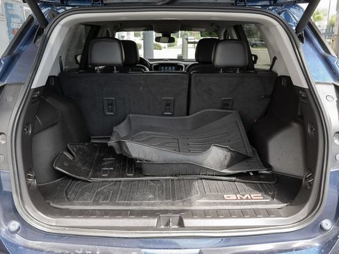 Used 2023 GMC Terrain SLT AWD/4WD image 39