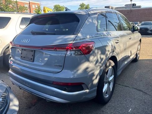 Used 2024 Audi Q4 e-tron Prestige AWD/4WD image 8