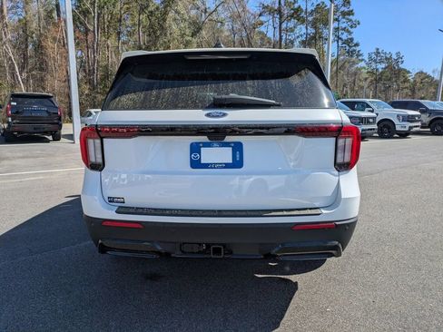 New 2026 Ford Explorer ST-Line w/ ST-Line Street Pack RWD image 5