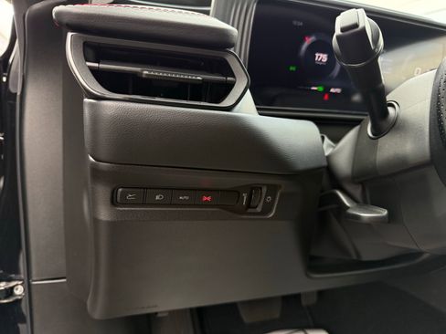 Used 2025 Dodge Charger R/T w/ Quick Order Package 25M R/T image 41