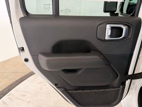 Used 2021 Jeep Gladiator Rubicon image 13