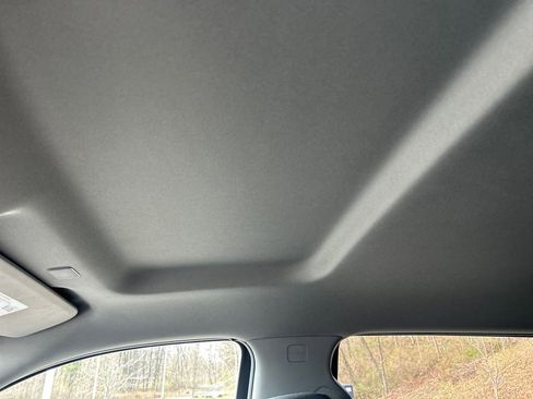 Used 2021 GMC Sierra 1500 Elevation w/ Preferred Package image 15