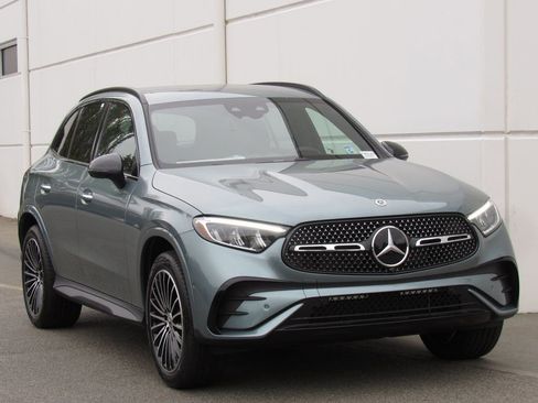 New 2026 Mercedes-Benz GLC 300 4MATIC image 2