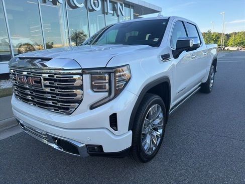 Used 2025 GMC Sierra 1500 Denali w/ Denali Reserve Package AWD/4WD image 12