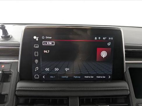 Used 2022 GMC Yukon XL SLE w/ Max Trailering Package AWD/4WD image 31