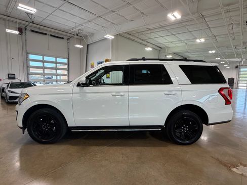Used 2021 Ford Expedition XLT AWD/4WD image 4