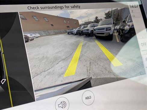 Used 2025 Land Rover Range Rover Velar Dynamic SE image 12