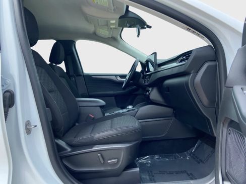 Used 2023 Ford Escape Active w/ Tech Pack #2 AWD/4WD image 17