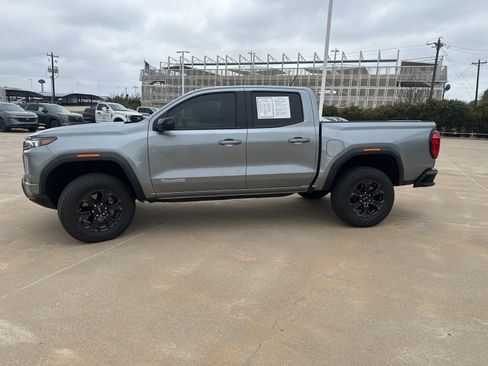 Used 2025 GMC Canyon Elevation w/ Convenience Package image 2