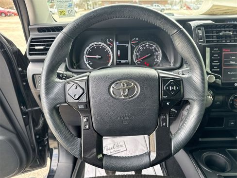 Used 2020 Toyota 4Runner TRD Off-Road image 16