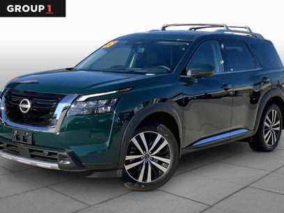 Used 2025 Nissan Pathfinder Platinum w/ Cargo Package