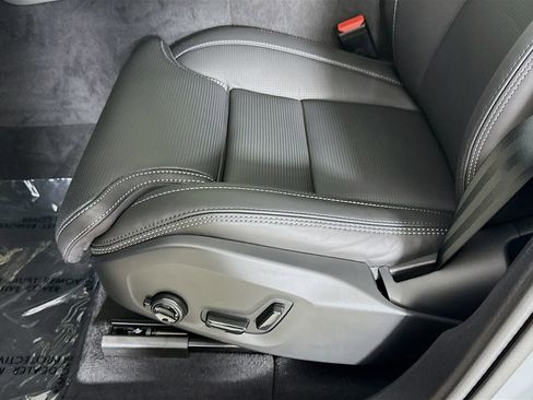 New 2026 Volvo XC60 B5 Ultra w/ Climate Package PRO image 20