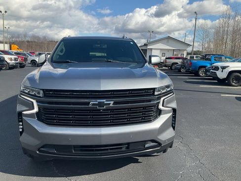 Used 2021 Chevrolet Tahoe RST w/ Luxury Package RWD image 2