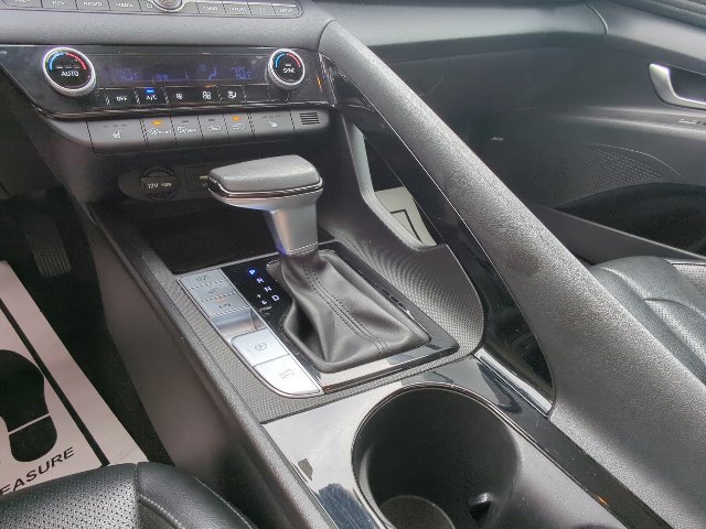 Used 2024 Hyundai Elantra Limited FWD image 17