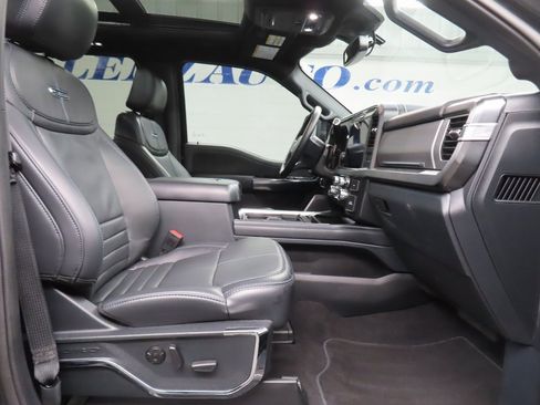 Used 2025 Ford F250 Platinum image 39