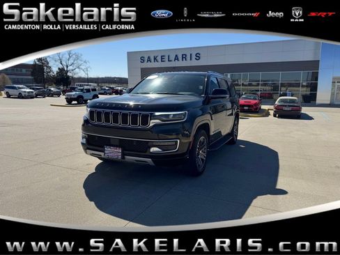 Used 2024 Jeep Wagoneer Series II w/ Flexible Seating Group image 1