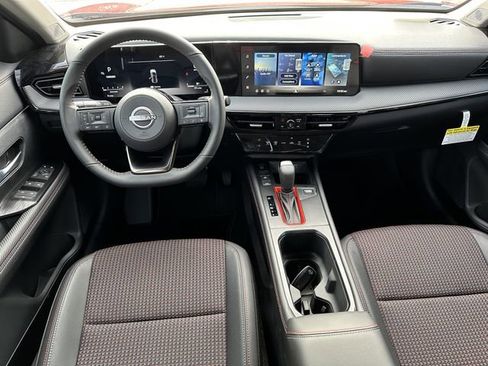 New 2026 Nissan Kicks SR w/ Illumination Package FWD image 18