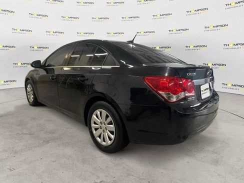 Used 2011 Chevrolet Cruze LT FWD image 3