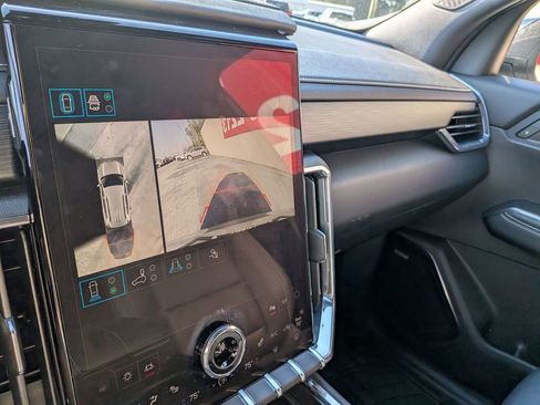 Certified 2025 GMC Acadia Elevation w/ Elevation Premium Package image 20