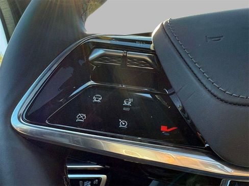 New 2026 Cadillac Lyriq V image 17