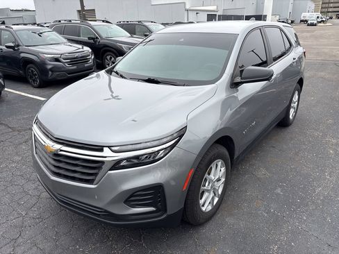 Used 2024 Chevrolet Equinox LS w/ LS Convenience Package AWD/4WD image 6