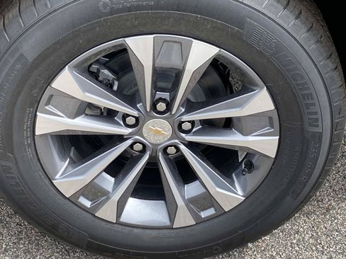 New 2026 Chevrolet Equinox LT w/ Convenience Package II AWD/4WD image 6