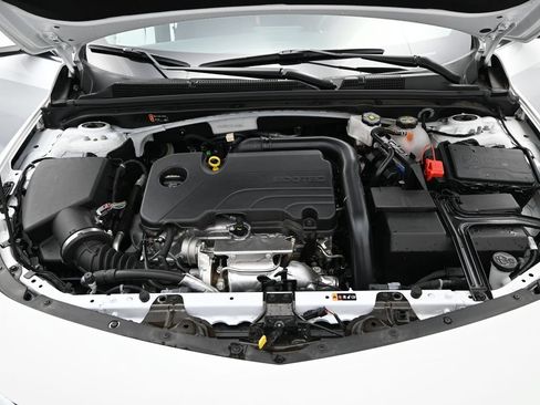 Used 2025 Chevrolet Malibu LS FWD image 5