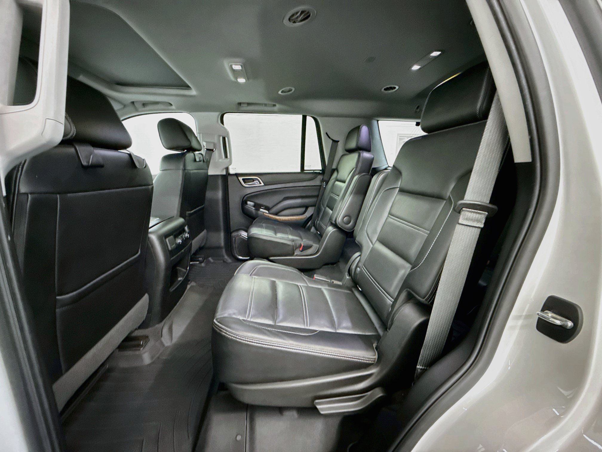 Used 2020 GMC Yukon Denali w/ Denali Premium Package RWD image 30