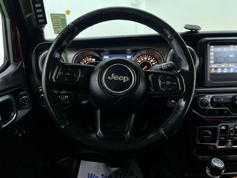 Used 2021 Jeep Gladiator Willys AWD/4WD image 20