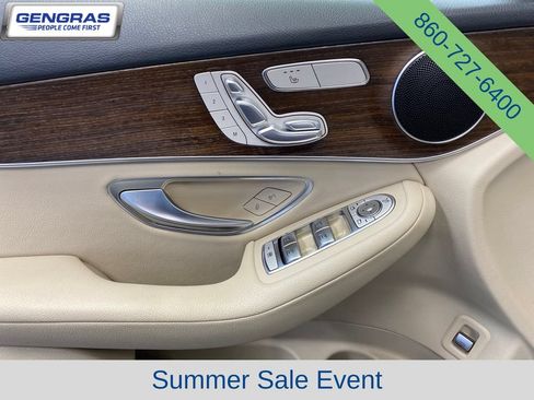Used 2022 Mercedes-Benz GLC 300 4MATIC image 12