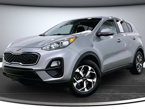 Used 2022 Kia Sportage LX AWD/4WD image 3