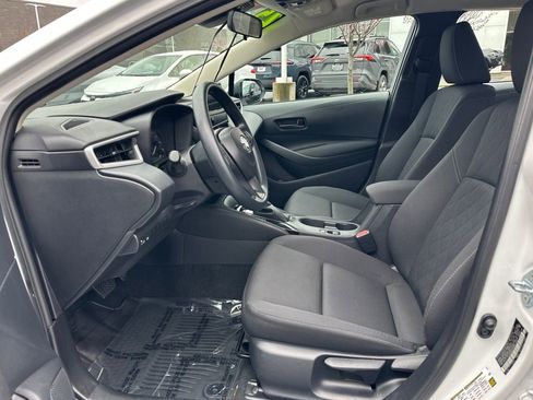 Certified 2025 Toyota Corolla LE image 12