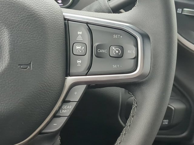 New 2027 RAM 3500 Big Horn AWD/4WD image 30
