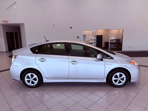 Used 2012 Toyota Prius Four image 14