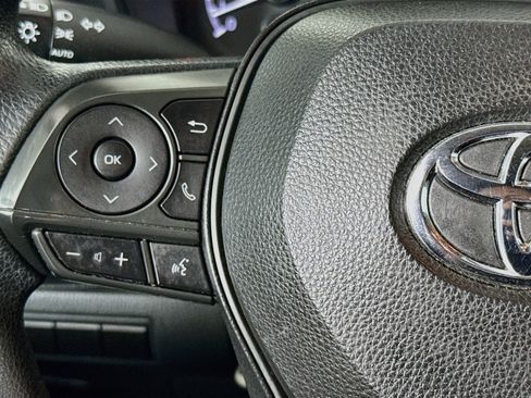 Used 2021 Toyota Corolla LE w/ LE Convenience Package FWD image 11