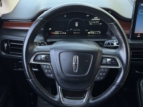 Used 2023 Lincoln Nautilus Reserve w/ Equipment Group 201A FWD image 12