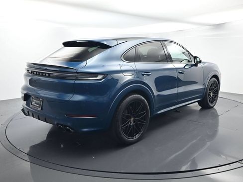 Certified 2025 Porsche Cayenne Coupe AWD/4WD image 14