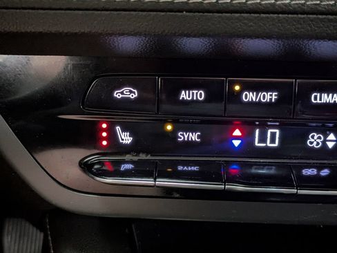 Used 2023 Buick Envision Preferred AWD/4WD image 7