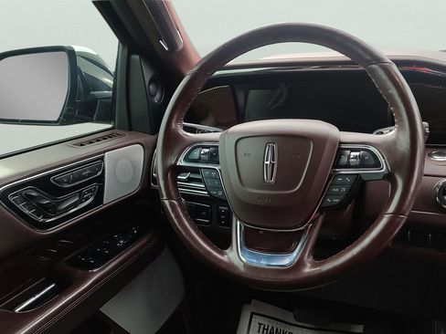 Used 2020 Lincoln Navigator Black Label w/ Cargo Convenience Package image 21