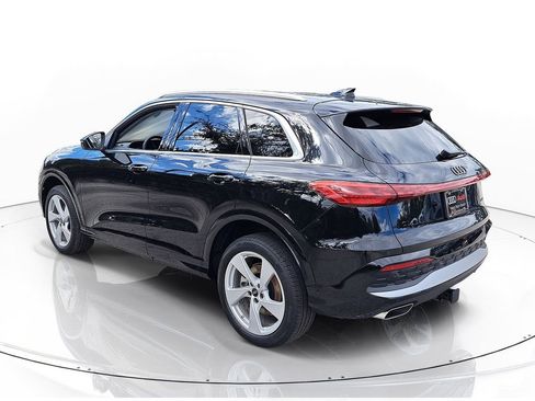 New 2025 Audi Q5 Premium Plus image 3